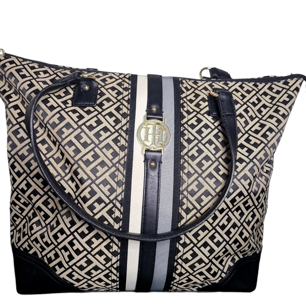 Tommy Hilfiger purse